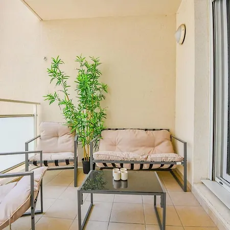 Appart 1 Ch Balcon Proche Saint-charles Et Metro *